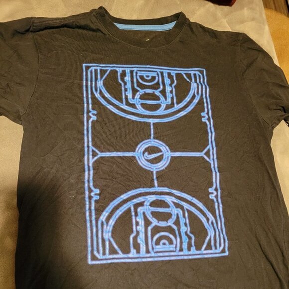 Nike Dri fit Tshirt - Picture 1 of 3